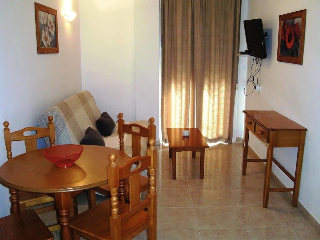Vicenta Apartaments Τορρεμολίνος Εξωτερικό φωτογραφία